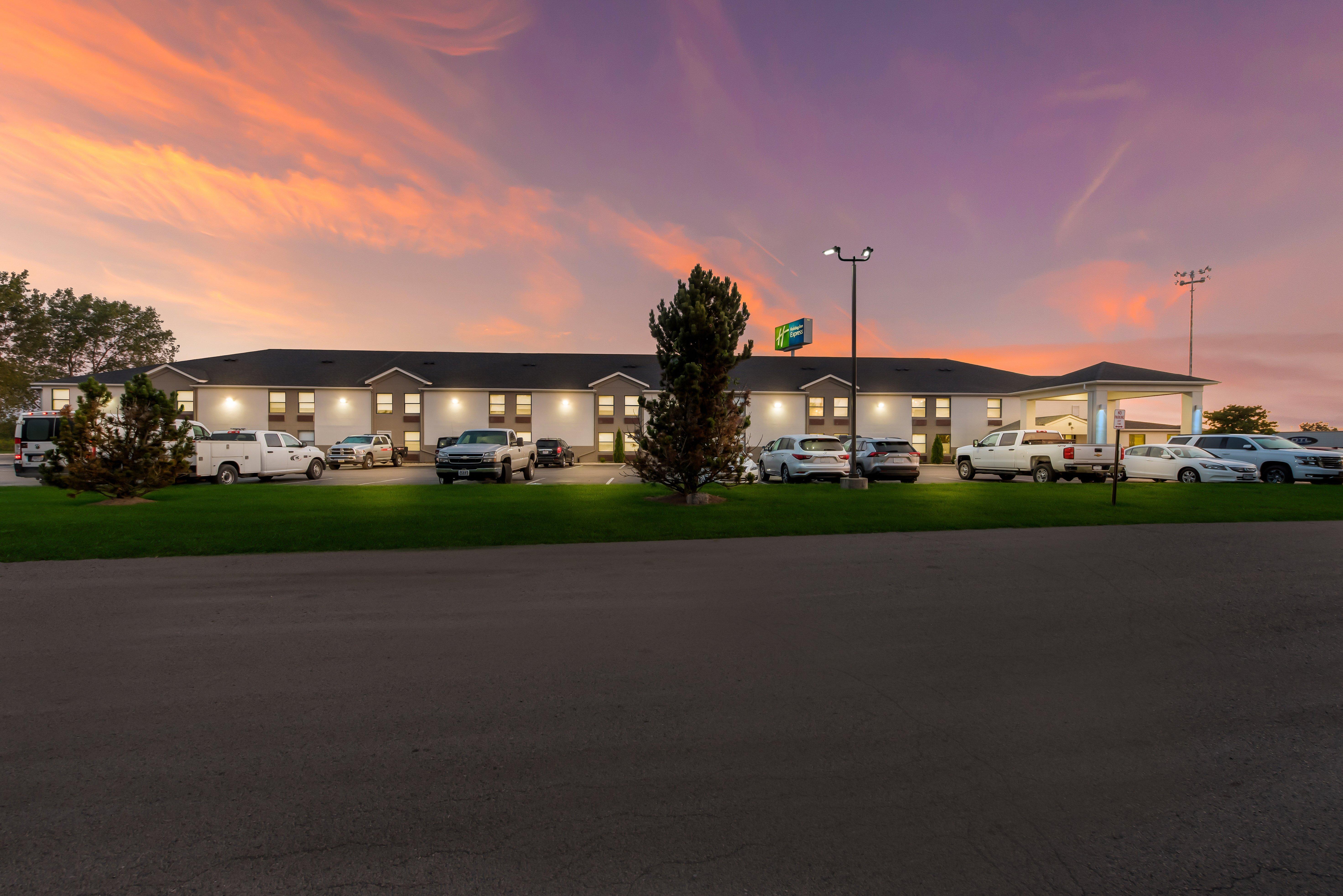 Holiday Inn Express London-I-70 By Ihg Exteriör bild