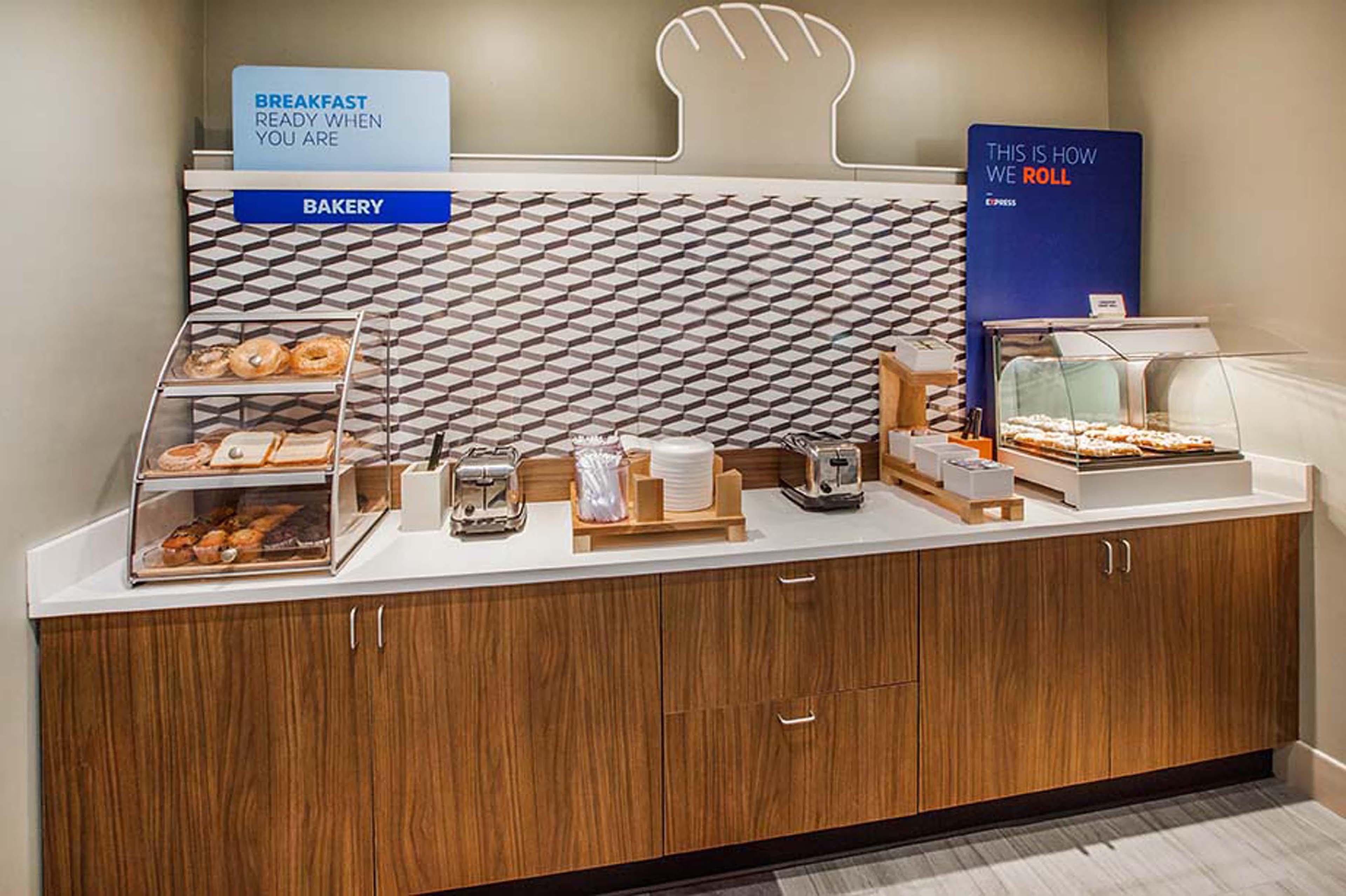 Holiday Inn Express London-I-70 By Ihg Exteriör bild